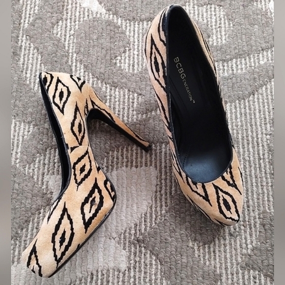 Ikat Print Heels by BCBG - Picture 6 of 10